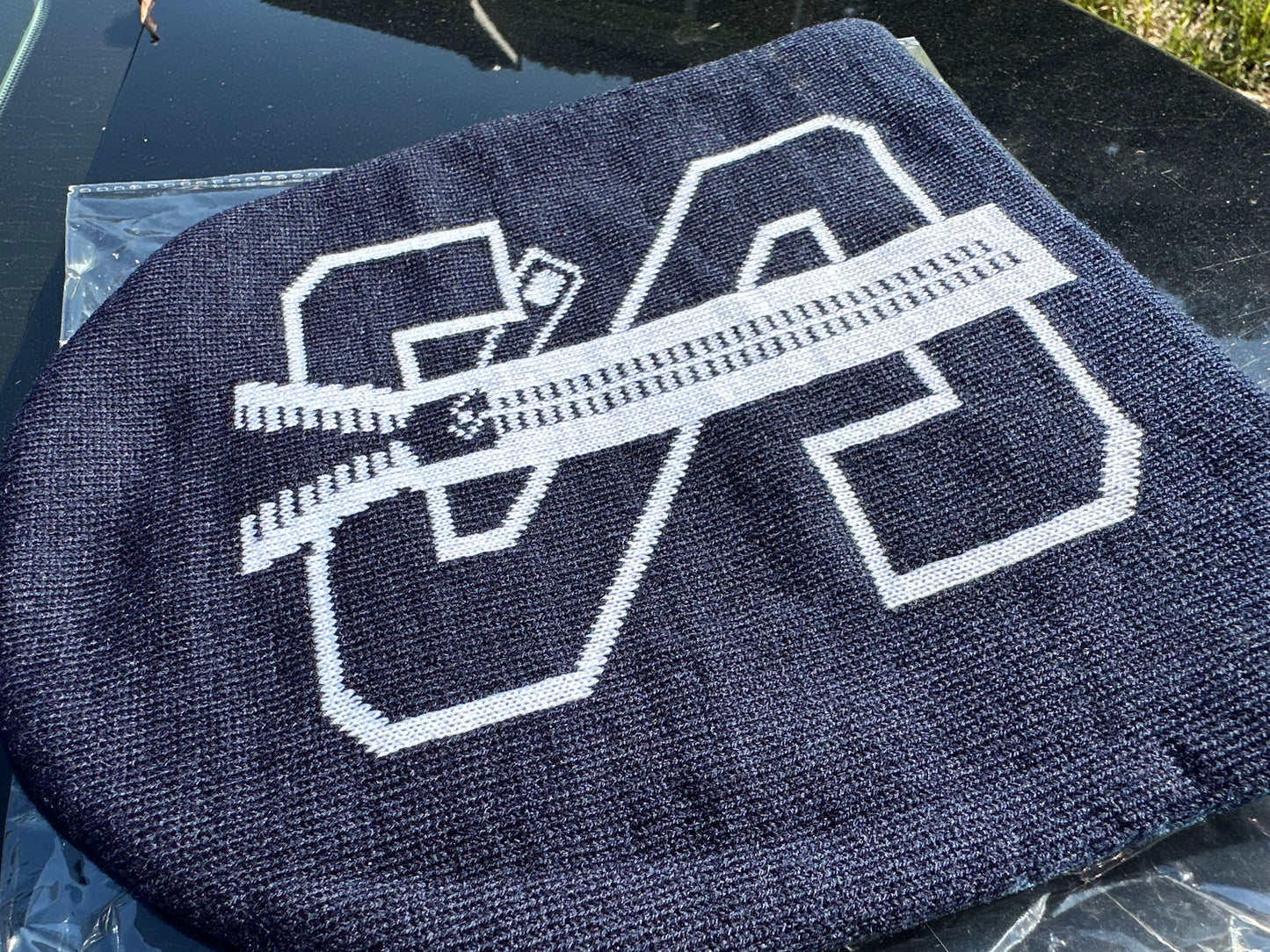 Logo beanies